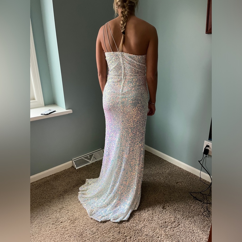 NEW WINDSOR PROM DRESS